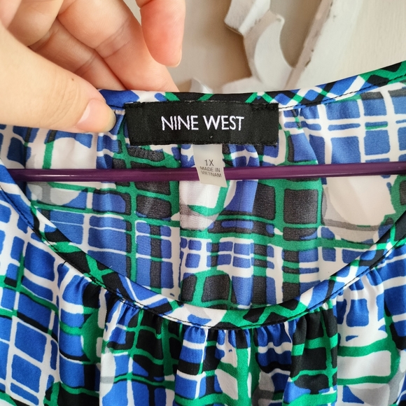 Nine West Geometric Pattern Top - Picture 3 of 15